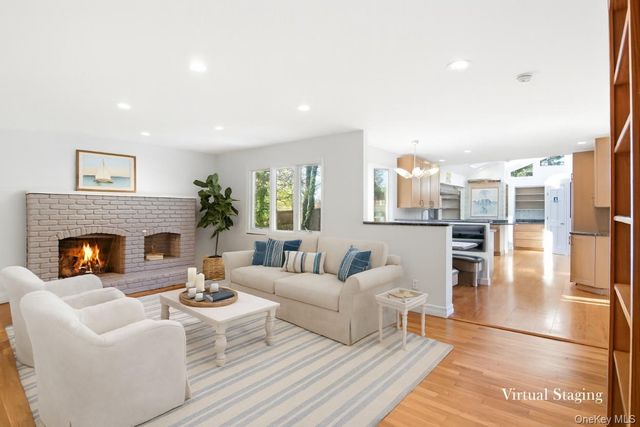 6 Vingut Lane, Setauket, NY 11733