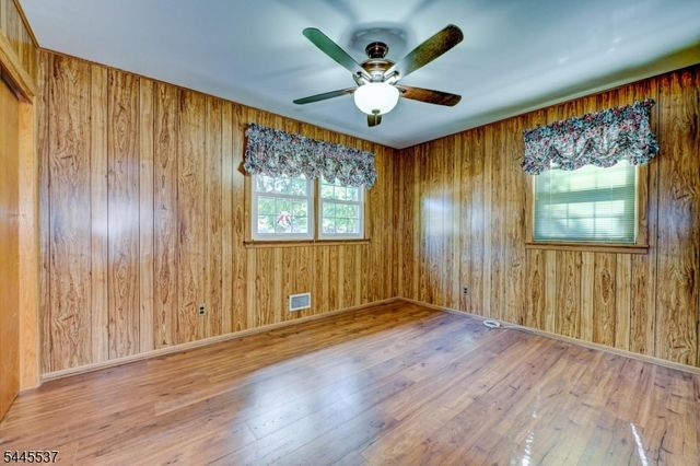 34 Lindstrom Dr, Hillsborough Twp., NJ 08844