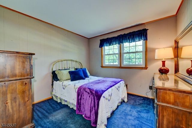 34 Lindstrom Dr, Hillsborough Twp., NJ 08844