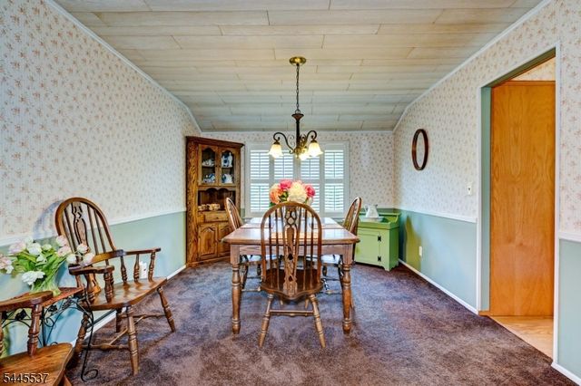 34 Lindstrom Dr, Hillsborough Twp., NJ 08844