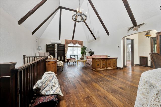 164-04 33rd Avenue, Flushing, NY 11358