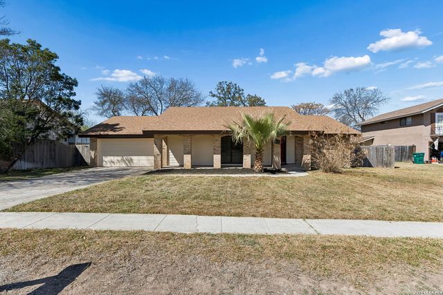 8415 delphian, Universal City, TX 78148