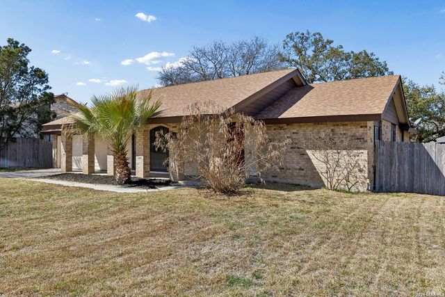 8415 delphian, Universal City, TX 78148