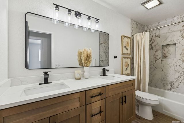 8415 delphian, Universal City, TX 78148