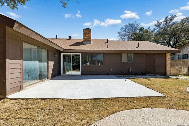 8415 delphian, Universal City, TX 78148