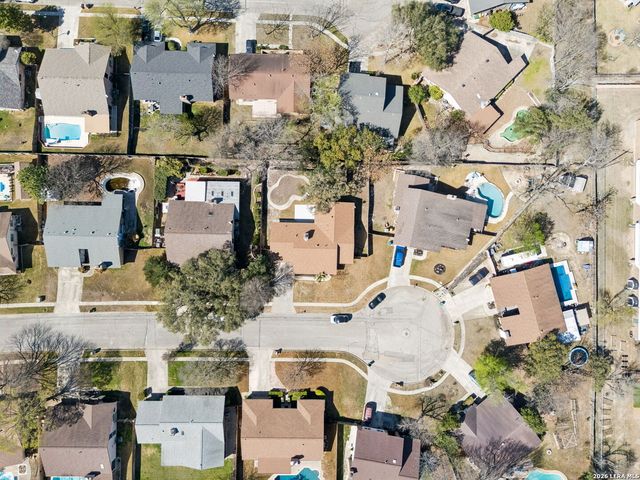 8415 delphian, Universal City, TX 78148