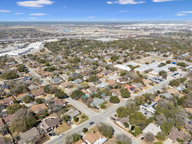 8415 delphian, Universal City, TX 78148
