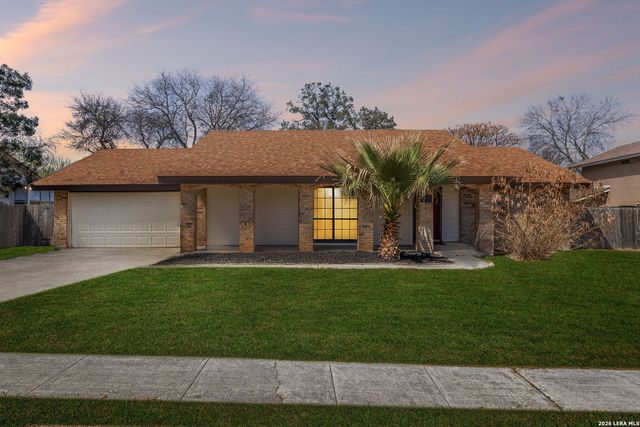 8415 delphian, Universal City, TX 78148