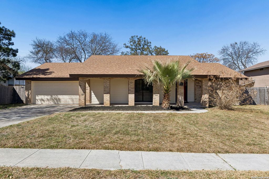 8415 delphian, Universal City, TX 78148