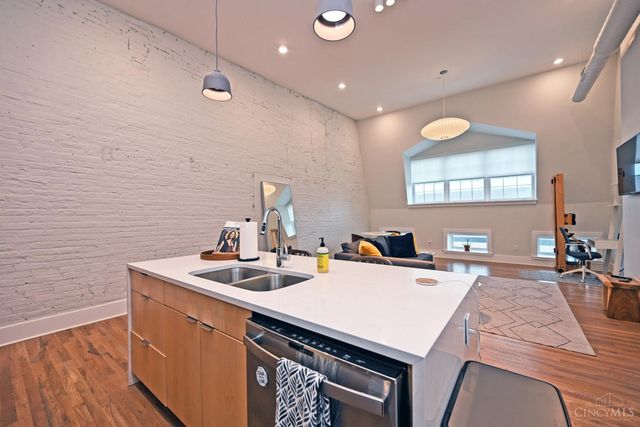 11 Court Street, Cincinnati, OH 45202