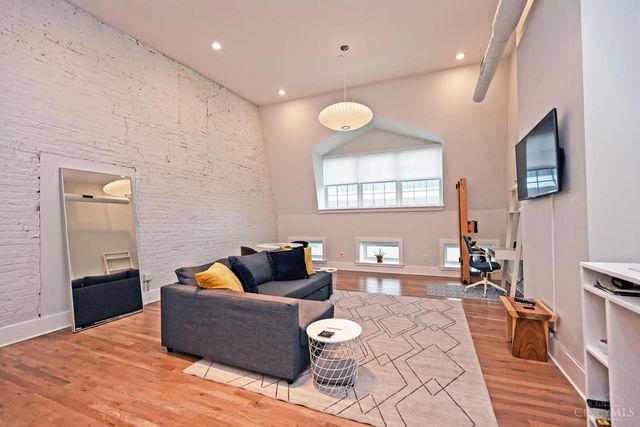 11 Court Street, Cincinnati, OH 45202