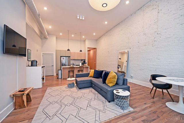 11 Court Street, Cincinnati, OH 45202