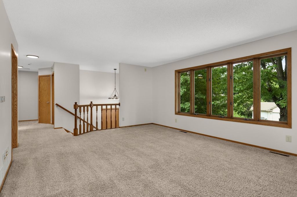 2064 Pin Oak Drive, Eagan, MN 55122 — photo 3