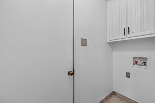 1226 Ranch Valley Drive, Desoto, TX 75115