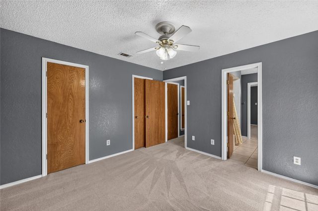 1226 Ranch Valley Drive, Desoto, TX 75115
