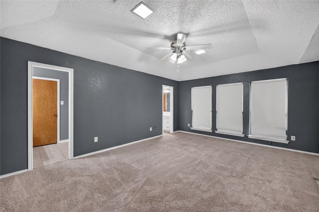 1226 Ranch Valley Drive, Desoto, TX 75115