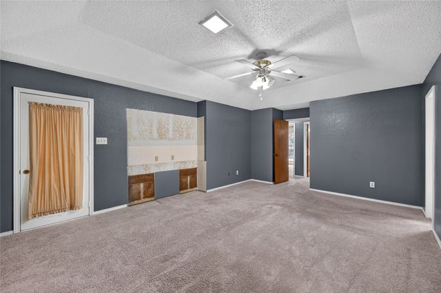 1226 Ranch Valley Drive, Desoto, TX 75115