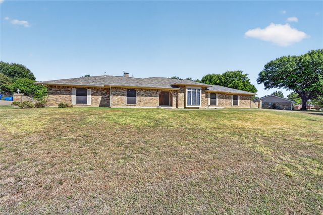1226 Ranch Valley Drive, Desoto, TX 75115