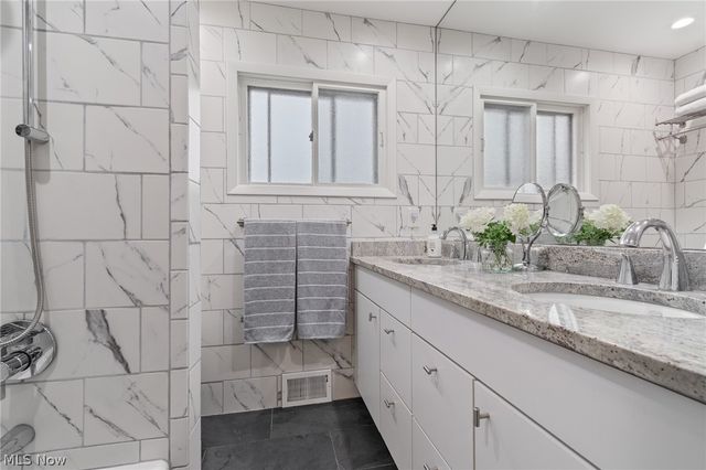 1709 Alcester Road, Mayfield Heights, OH 44124