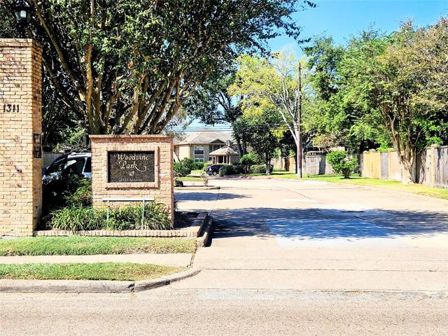 1311 Antoine Drive 252, Houston, TX 77055