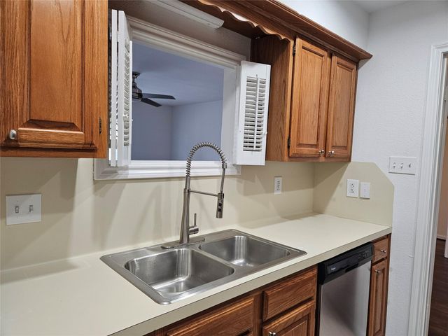 1311 Antoine Drive 252, Houston, TX 77055
