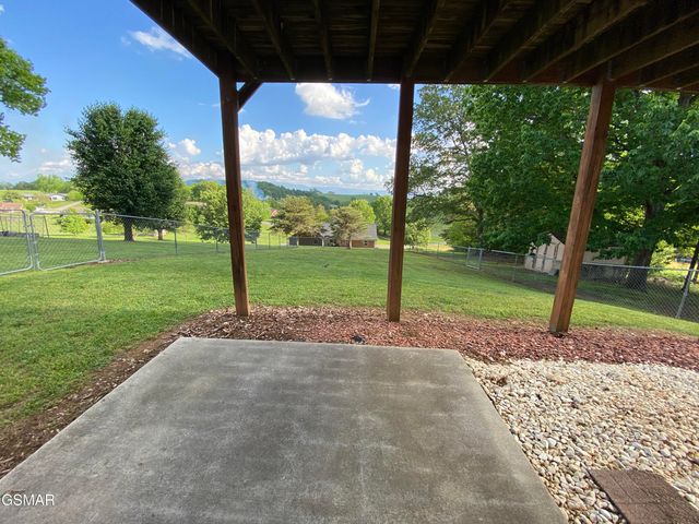 3065 Sugarwood Drive, Kodak, TN 37764