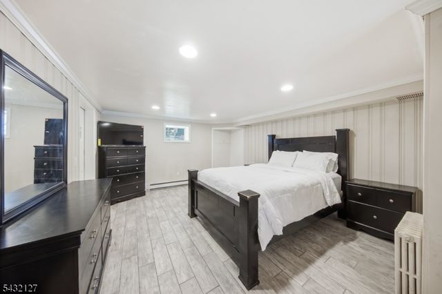 137 Lakeside Blvd, Hopatcong Boro, NJ 07843