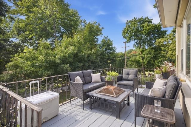 137 Lakeside Blvd, Hopatcong Boro, NJ 07843