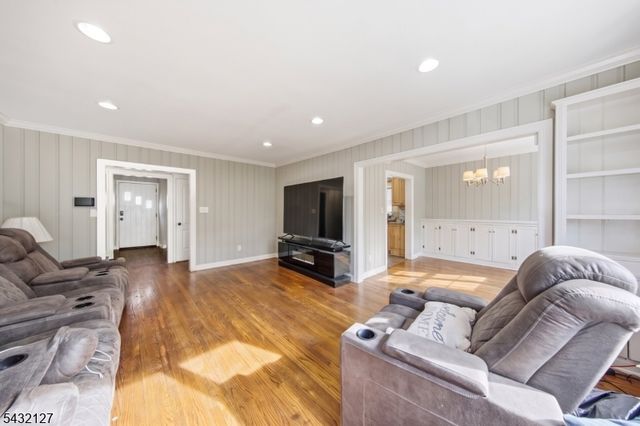137 Lakeside Blvd, Hopatcong Boro, NJ 07843