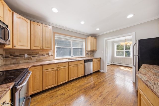 137 Lakeside Blvd, Hopatcong Boro, NJ 07843