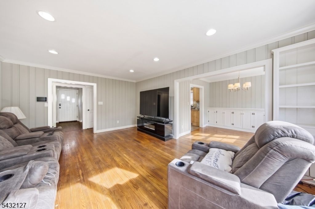 137 Lakeside Blvd, Hopatcong Boro, NJ 07843 — photo 5