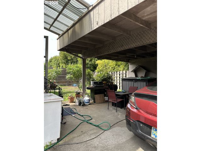 4329 Se Windsor Ct, Portland, OR 97206