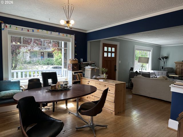 4329 Se Windsor Ct, Portland, OR 97206