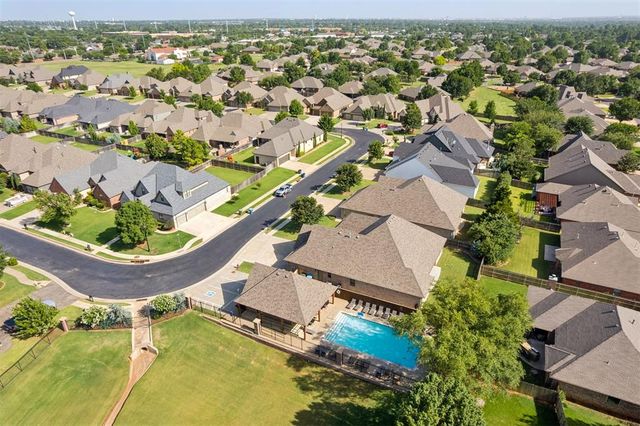 2408 Semillon Way, Edmond, OK 73012