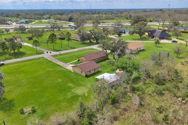 2520 County Road 582, Brazoria, TX 77422