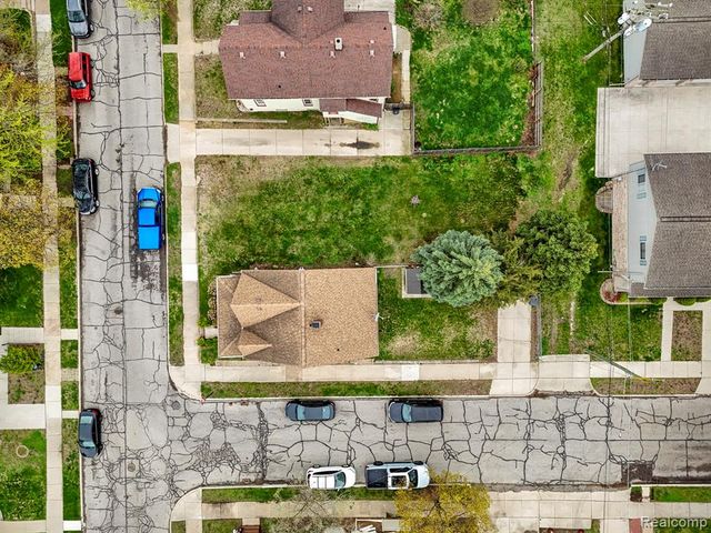 93 Perry Place, Wyandotte, MI 48192