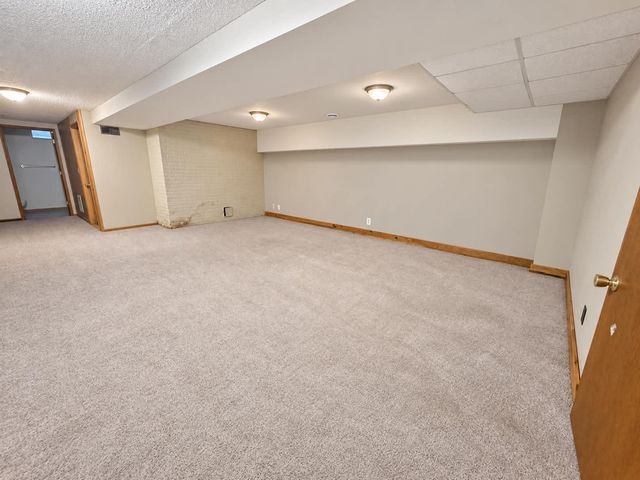 1894 Minnehaha Avenue E, Saint Paul, MN 55119