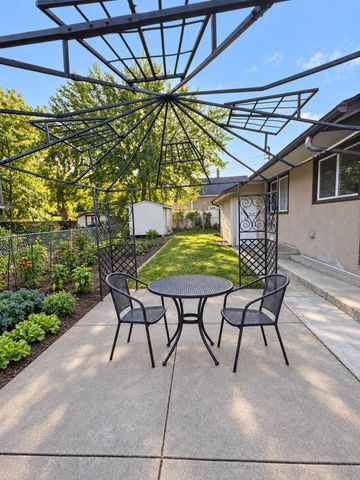 1894 Minnehaha Avenue E, Saint Paul, MN 55119