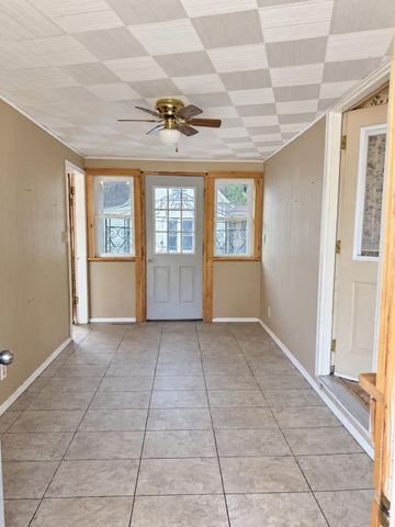 1894 Minnehaha Avenue E, Saint Paul, MN 55119