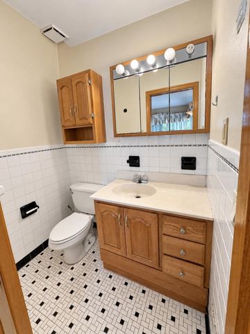 1894 Minnehaha Avenue E, Saint Paul, MN 55119