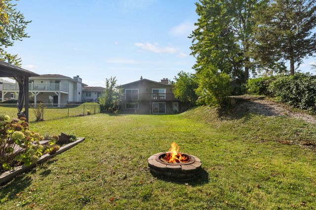 188 Oakwood Drive, Antioch, IL 60002