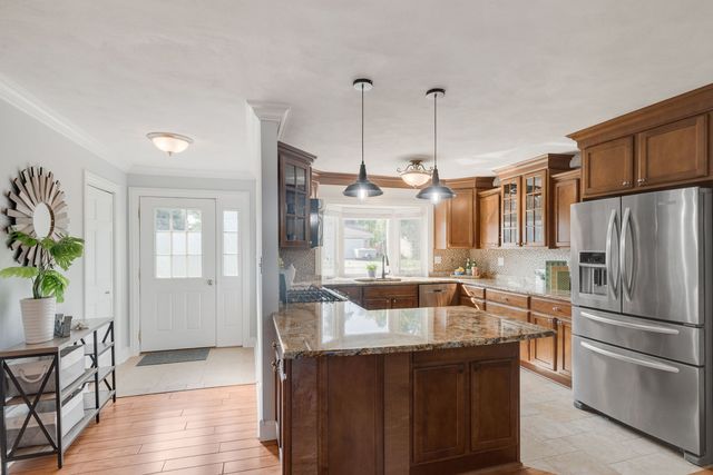 188 Oakwood Drive, Antioch, IL 60002