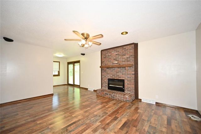 520 Thomas Drive, Platte City, MO 64079