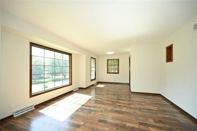 520 Thomas Drive, Platte City, MO 64079