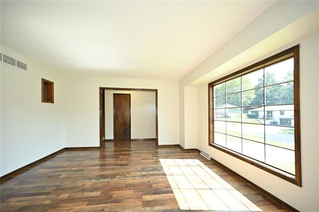 520 Thomas Drive, Platte City, MO 64079