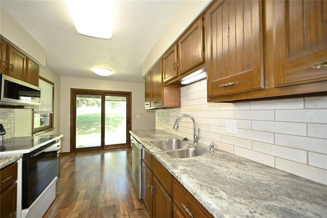 520 Thomas Drive, Platte City, MO 64079