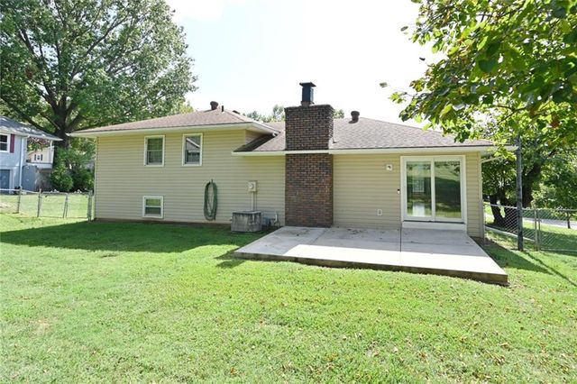 520 Thomas Drive, Platte City, MO 64079