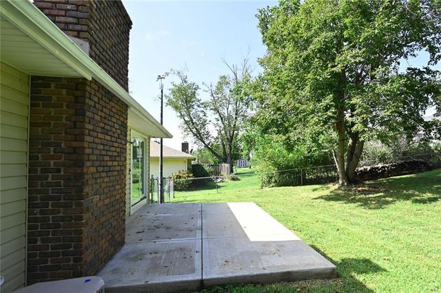 520 Thomas Drive, Platte City, MO 64079