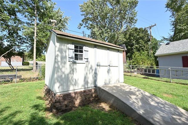 520 Thomas Drive, Platte City, MO 64079