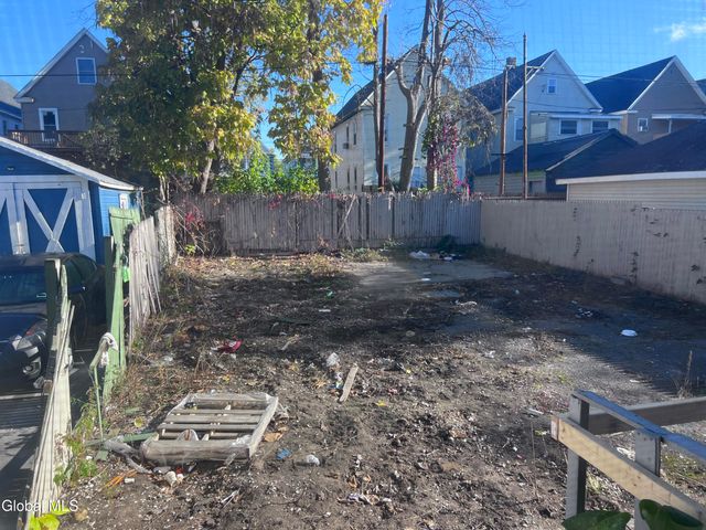 1013 Delamont Avenue, Schenectady, NY 12307